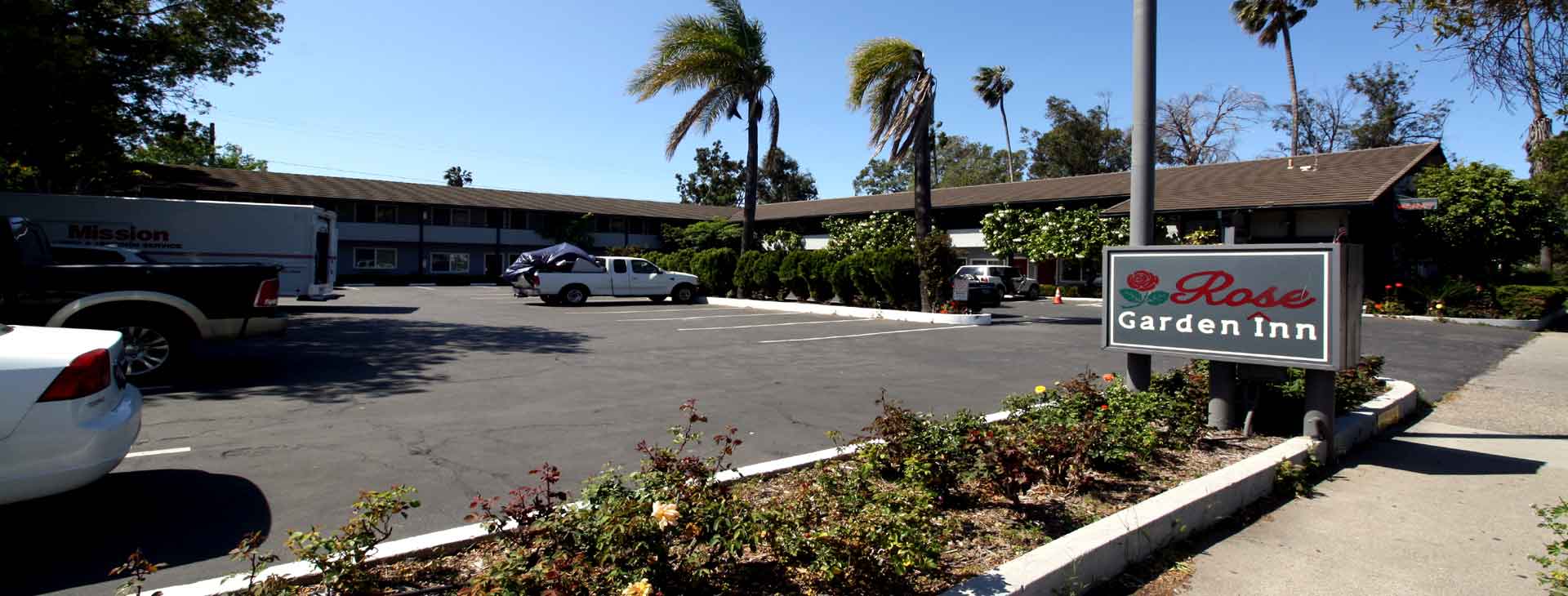 Front of Hotel Rose Garden Inn Santa Barbara